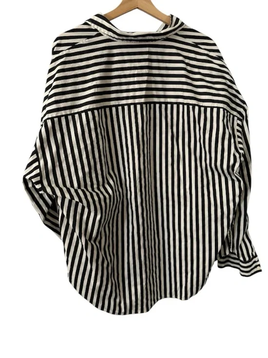 Express Stretch Cotton Poplin Striped Boyfriend Shirt - Picture 2 of 4